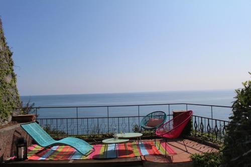 Conca Verde c21- BEACH FRONT little villa- POOL, private JACUZZI sea view