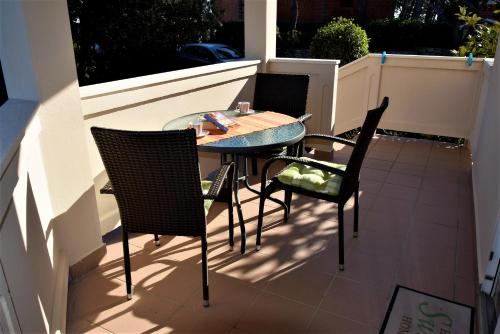 MiraMar Apartments - image 12