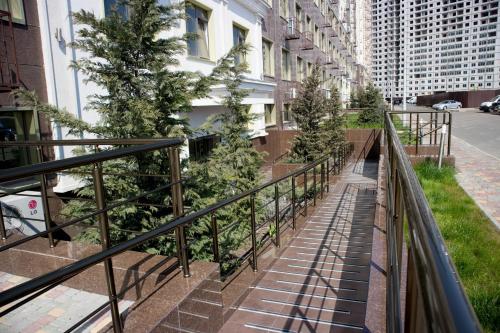20 Pearl on Saharova street