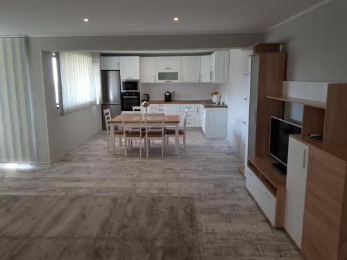 United Apartments 2 - main image