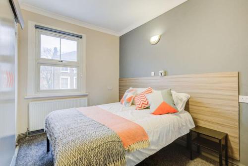 Gamkha, Brook Green, London