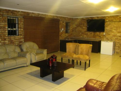 Pub, BRUNO COMFORT SUITES in Randburg