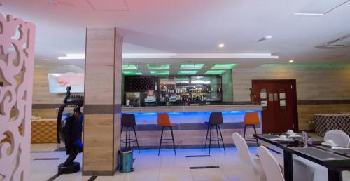 Restaurante, Hôtel La Rose Blanche Korhogo (Hotel La Rose Blanche Korhogo) in Korhogo