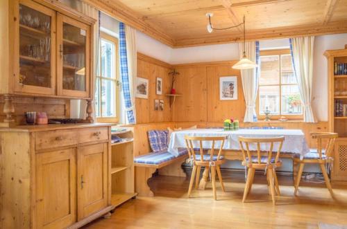 Ferienwohnung Weinfurter Luise in Έλμο