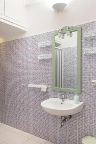 Take It Easy Roma Guest House - image 5