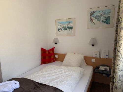 1 twin bed