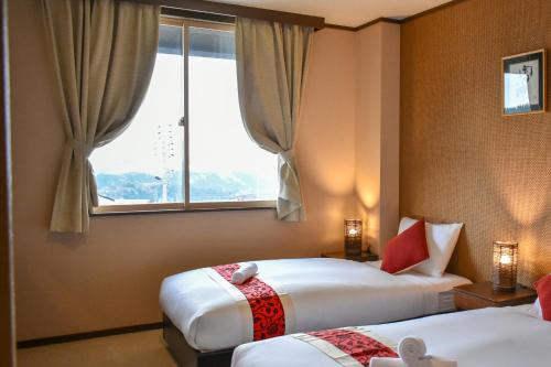 Twin Room with Bathroom