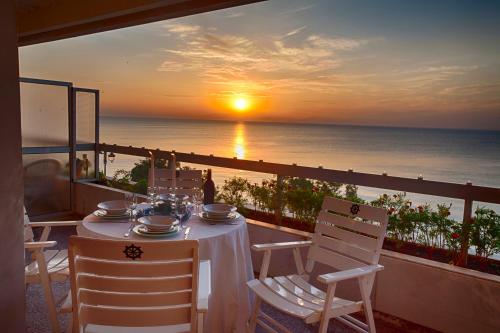  The Big Blue Apartment!!! in Peraia