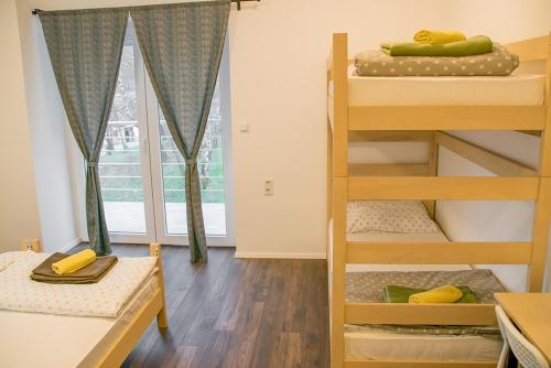 Wine Hill Hostel in Desinić