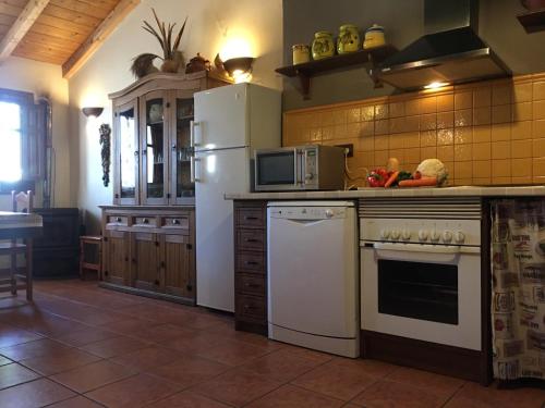 virtuve, Casa Rural EL RINCÓN DE LA MORAÑA (Casa Rural EL RINCON DE LA MORANA) in Fuente el Sauz