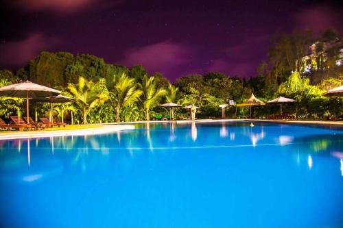 สระว่ายน้ำ, Sun Set Paradise Baringo 12 in อึมทวาปา