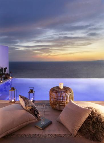 Santo Pure Oia Suites & Villas