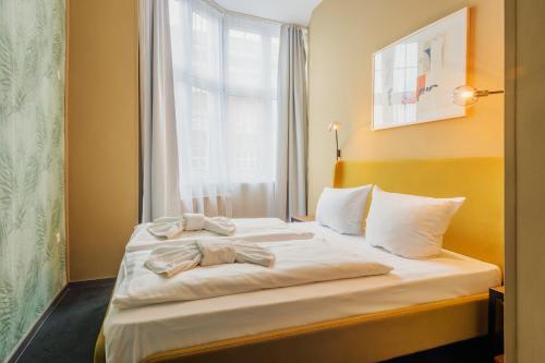 Hotel BELLEVUE am Kurfürstendamm - image 2