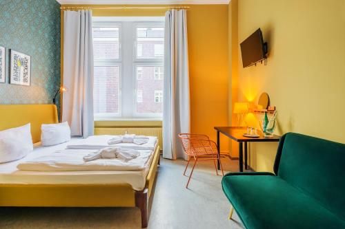 1 queen bed