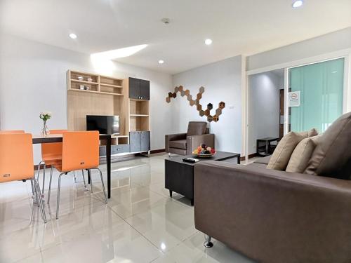 BANGKOK SOCIETY LUXURY/2BR/2WC BANGKOK SOCIETY LUXURY/2BR/2WC