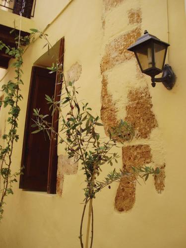 Madonna Studios - image 2
