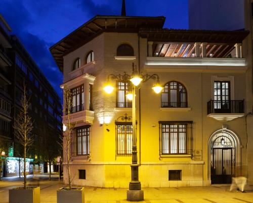  Palacete Colonial, León bei La Robla