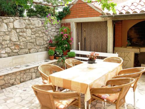 Apartments Beba - image 2