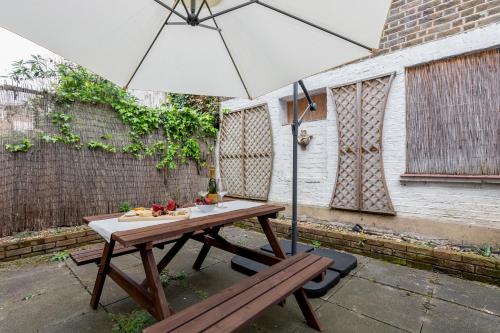 Elegant 3Bed Apartment in Kensington Olympia, Londyn (zdjęcie 5)
