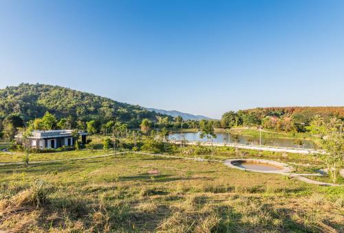 ChiangRai Lake Hill