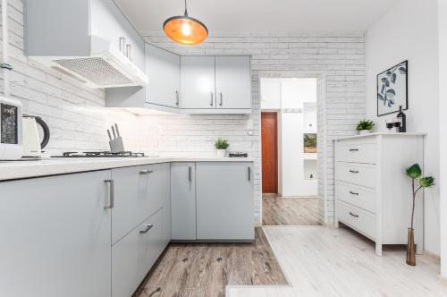 Apartments The View by Renters - image 9