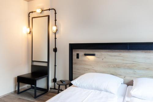 Single Room image 4