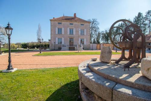 Gite de charme 5 épis - Demeure La Moliére - Location saisonnière - Glaine-Montaigut