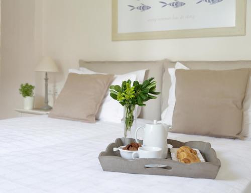Two Bedroom Suite with Sea View image 7