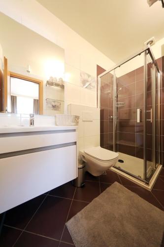 Bellevue Hill apartment - image 10