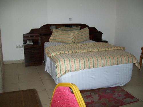 ampomaah hotel