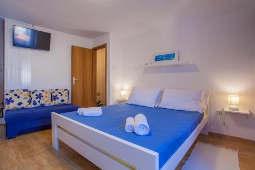  Room M, Pension in Cres