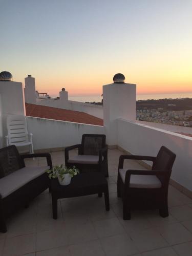  3 Bedroom duplex in condominium w/ pool, Albufeira in Albufeira