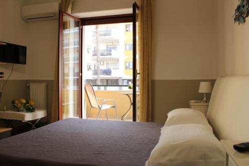 Lemon Rooms Sorrento Room Type - Double Room with Private External Bathroom Lemon Rooms Sorrento Room Type - Double Room with Private External Bathroom