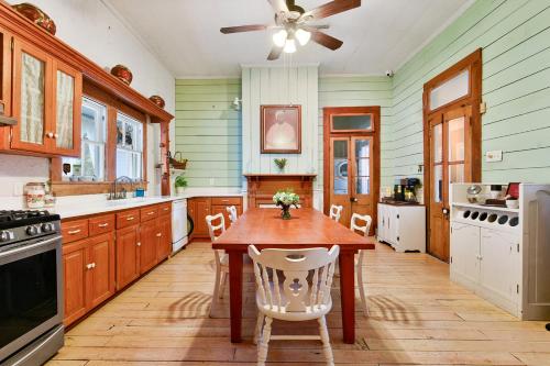 T'Frere's Bed & Breakfast - 주방