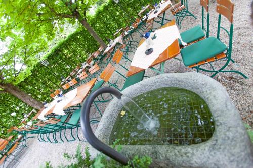 Alter Hof - image 11