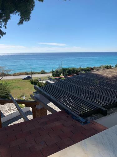  Apostolis Apartment, Ferienwohnung in Nea Skioni
