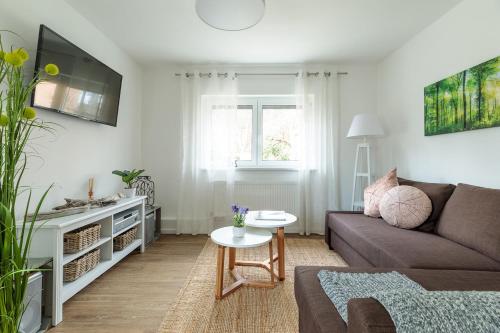 Charmantes Haus im Grünen nahe Berlin & Potsdam (Charmantes Haus im Grunen nahe Berlin & Potsdam) in เทรบบิน