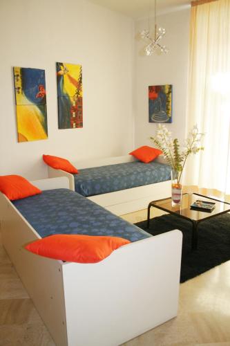Visa Residence - image 12