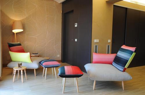 DestinationBCN Universitat Apartments