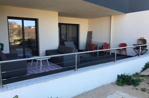 Domaine du Frassu, T2 standing, plage a pied