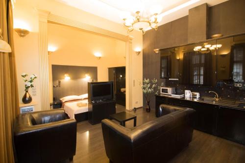 Budapest Royal Suites - image 3