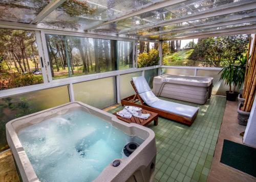 Hot tub, Hotel del Lago Golf & Art Resort in Punta Del Este