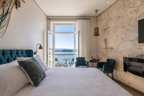 Seaview Luxury Retreat - Tap to explore photos