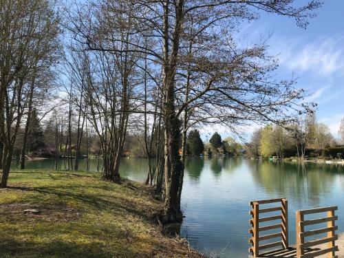 Le Chalet du Lac - Domaine de la Goujonne