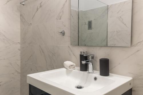 Acropolis Boutique Suite - image 4