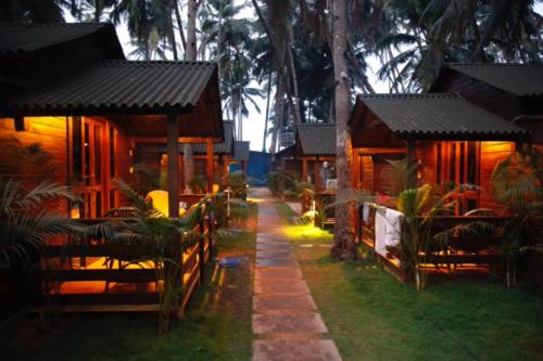 Royal Wood Beach Resort