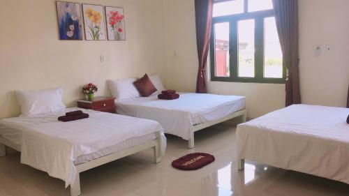 Golden Forest Homestay - Tap to explore photos