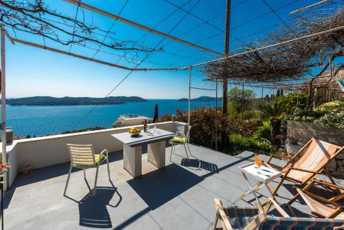  Sun N Sea Guest House in 20234 Orasac