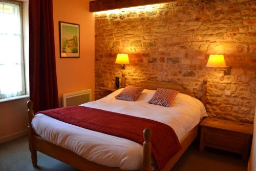 . Logis Hôtel La Fleur de Lys