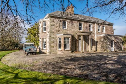 Secluded Manor House With Pool And Tennis Court, Bodmin, Cornwall